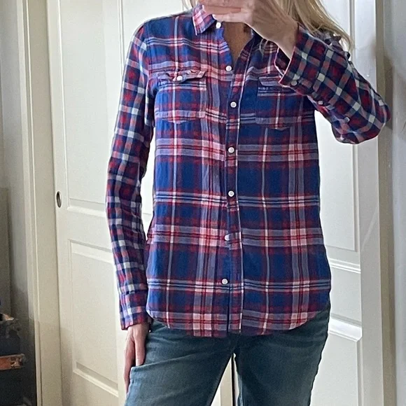 Hollister flannel 🌿 - Picture 2 of 6